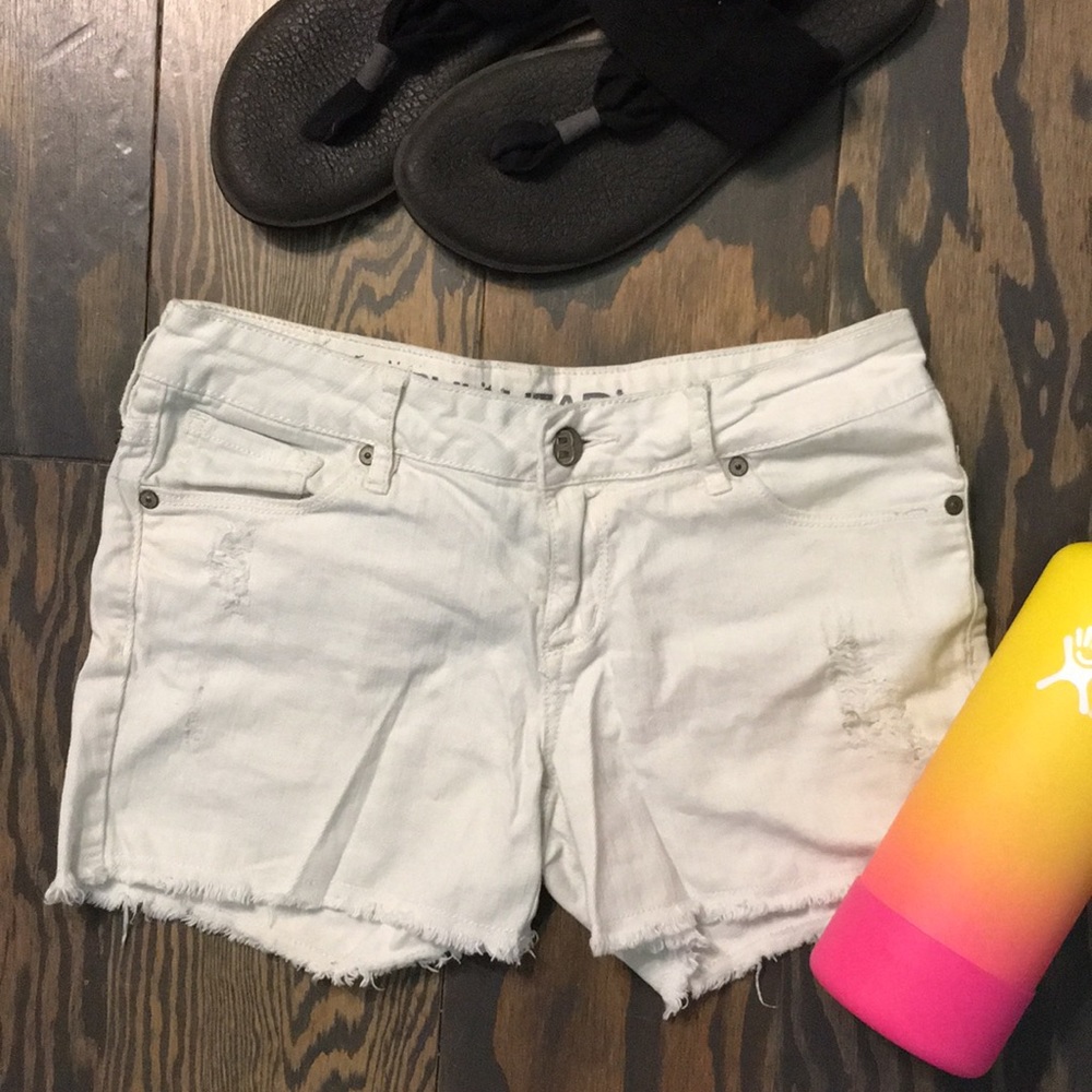 Bullhead White Cut Off Shorts